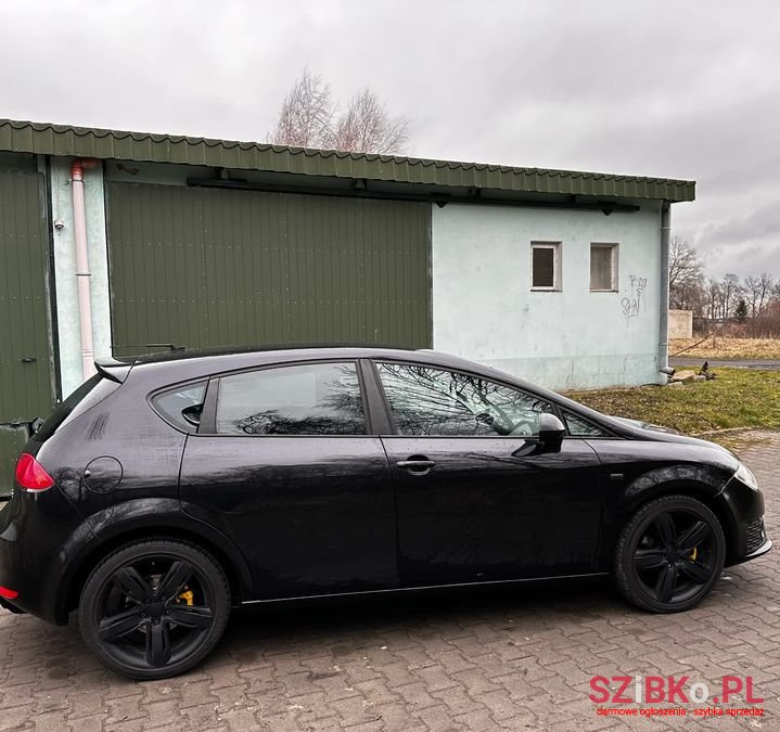 2011' SEAT Leon photo #6