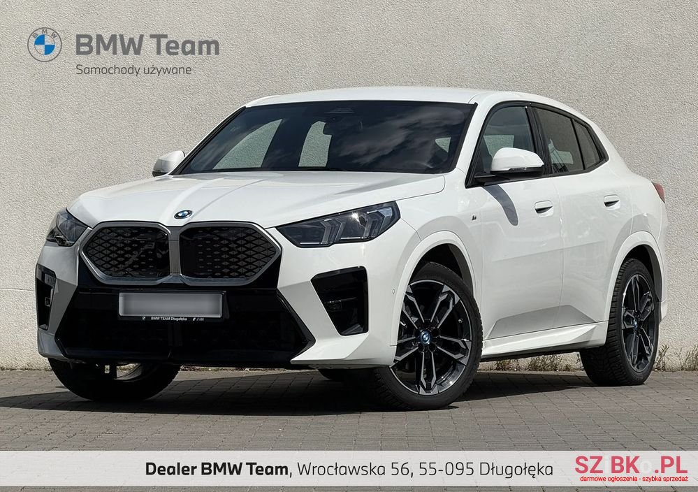 2024' BMW Ix2 Edrive20 photo #1