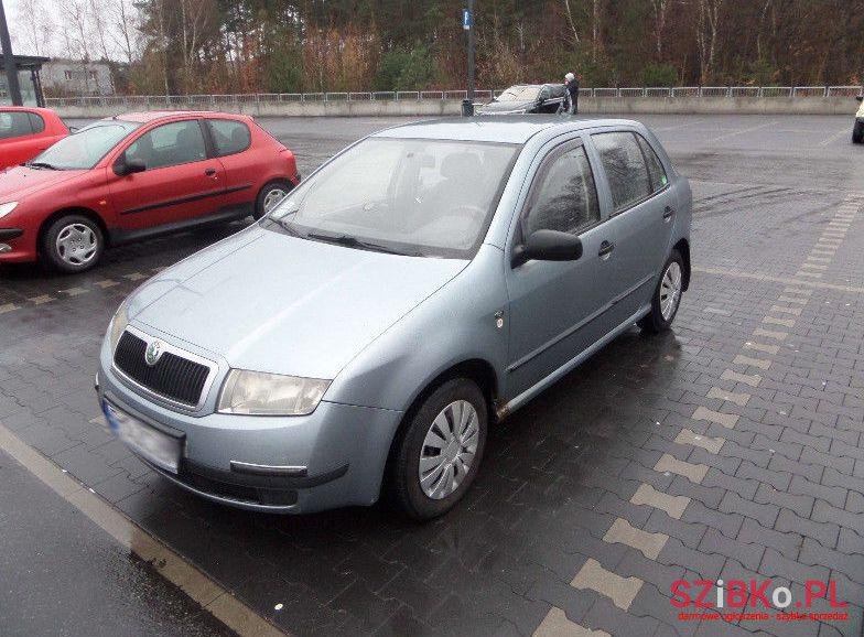 2001' Skoda Fabia photo #1