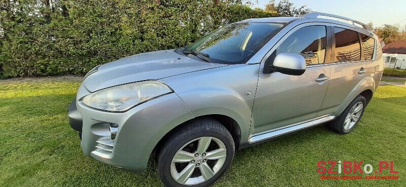 2008' Peugeot 4007 photo #1