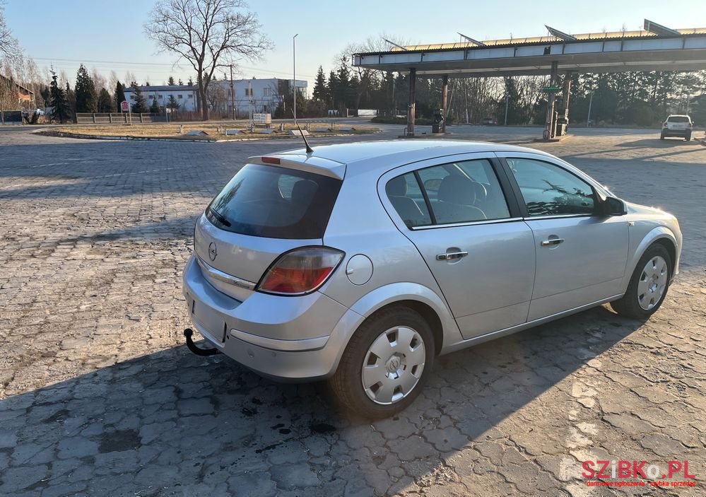 2005' Opel Astra 1.6 Enjoy photo #3