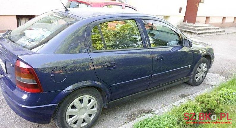 2003' Opel Astra photo #2