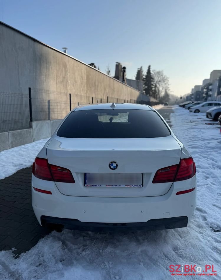 2012' BMW 5 Series 528I Xdrive photo #4