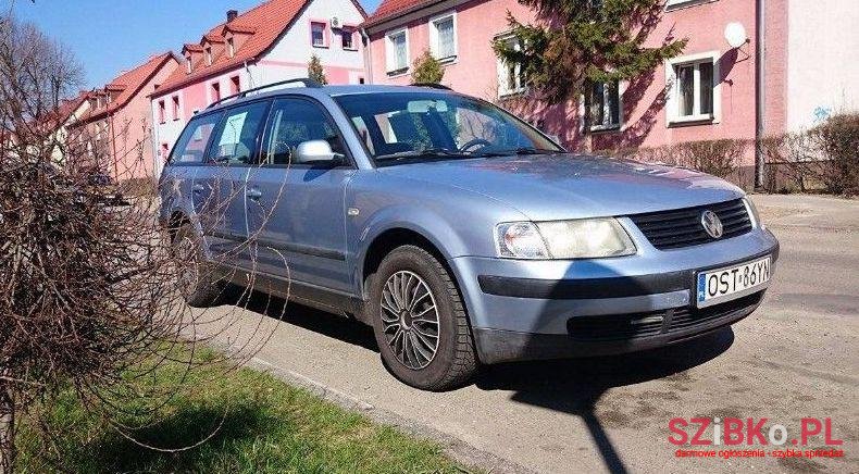 2000' Volkswagen Passat photo #2