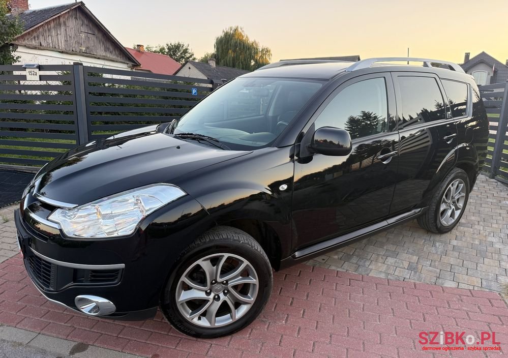 2011' Citroen C-Crosser 2.4I Exclusive photo #2