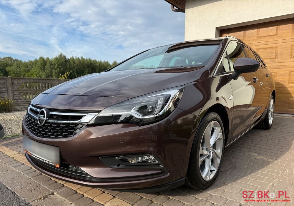 2017' Opel Astra 1.4 T Gpf Dynamic S&S photo #3