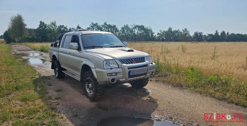 2003' Mitsubishi L200 2.5 Td Intense photo #2