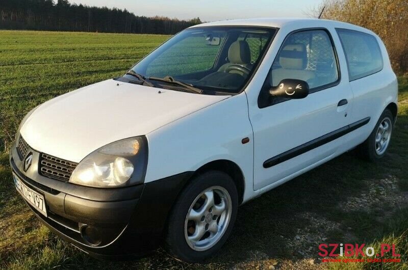 2003' Renault Clio photo #1