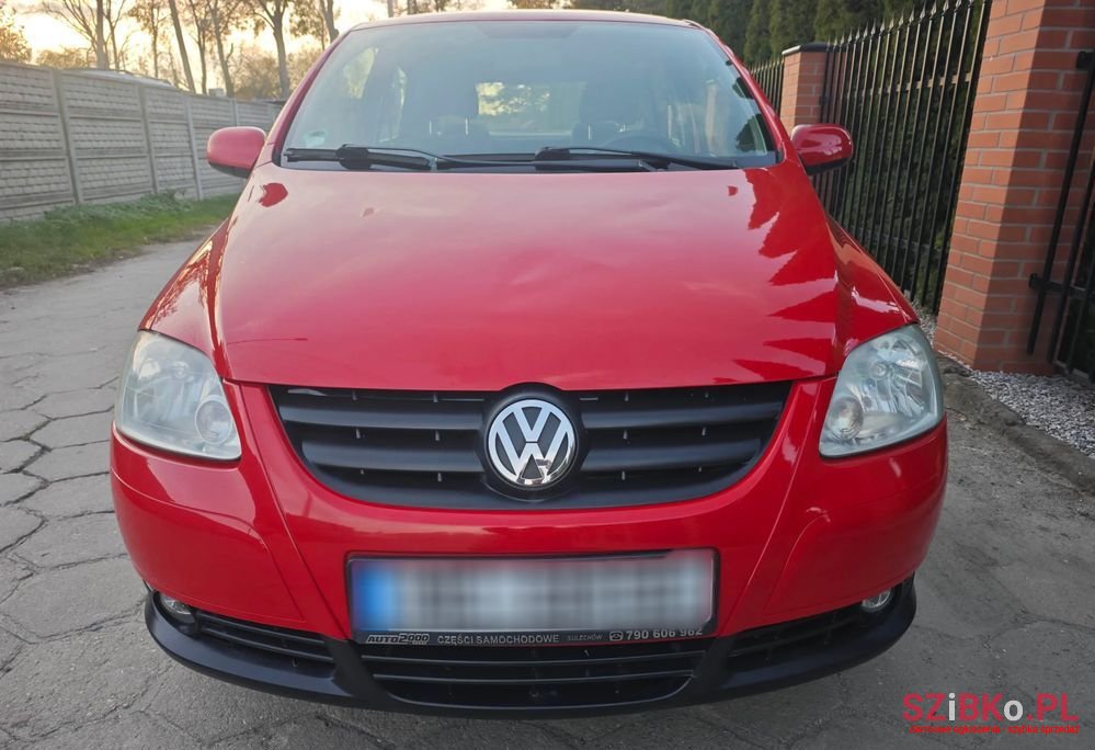 2010' Volkswagen Fox photo #5