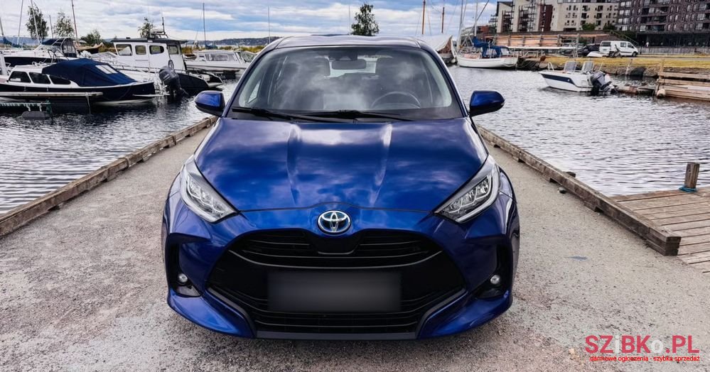 2021' Toyota Yaris Hybrid 1.5 Active photo #2