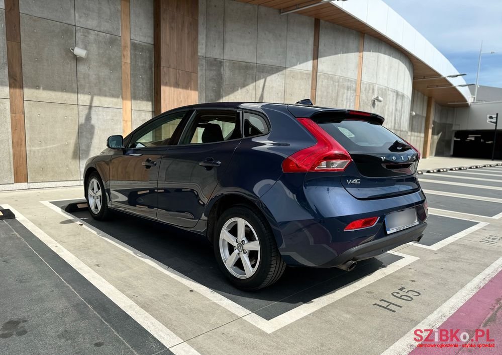 2014' Volvo V40 T2 photo #3