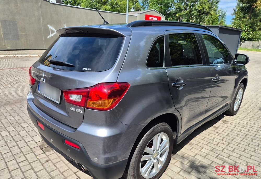 2011' Mitsubishi ASX photo #5