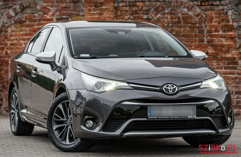 2016' Toyota Avensis photo #4