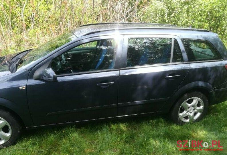 2007' Opel Astra photo #1