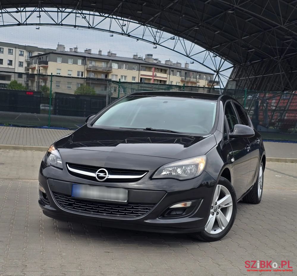 2013' Opel Astra 1.4 Selection photo #1