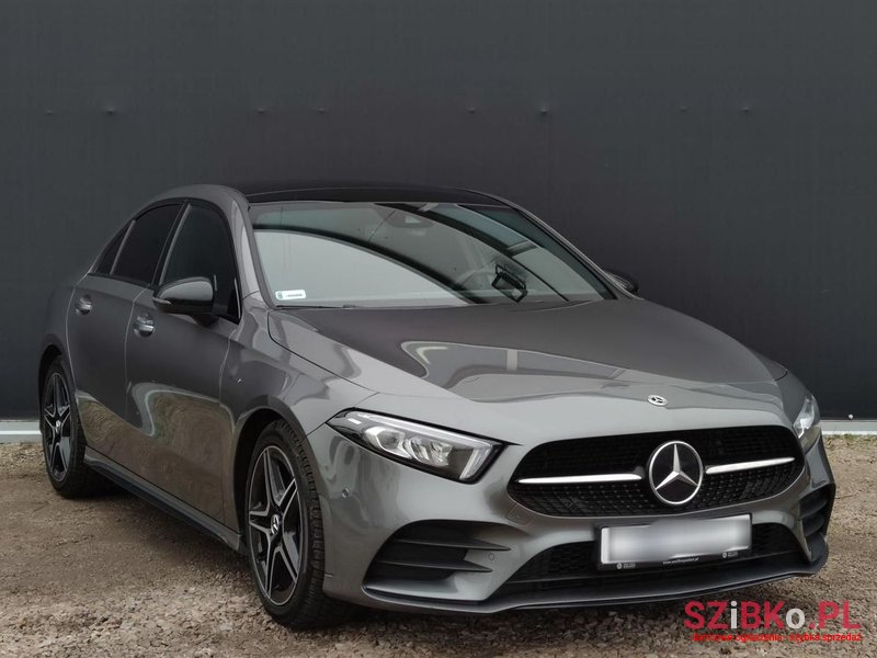 2022' Mercedes-Benz A-Class photo #3