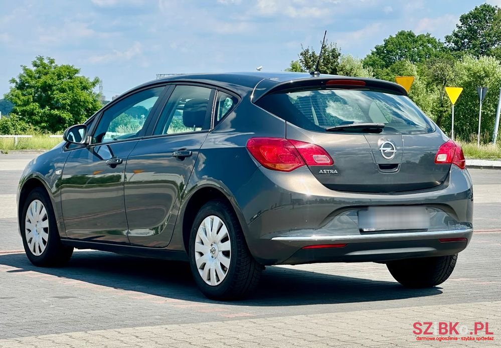 2014' Opel Astra 1.4 Essentia photo #2