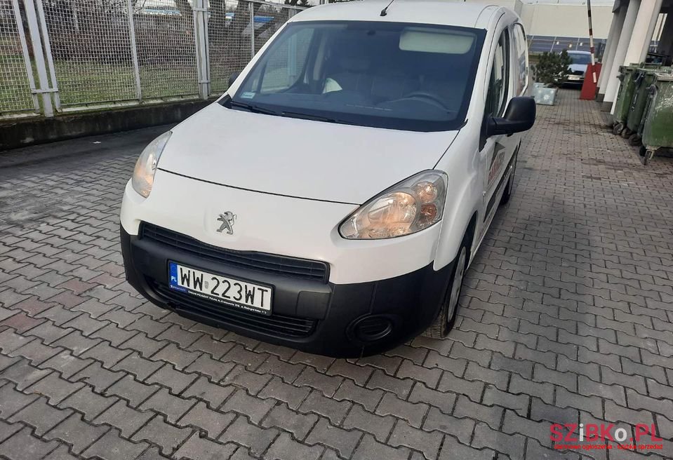 2015' Peugeot Partner photo #1