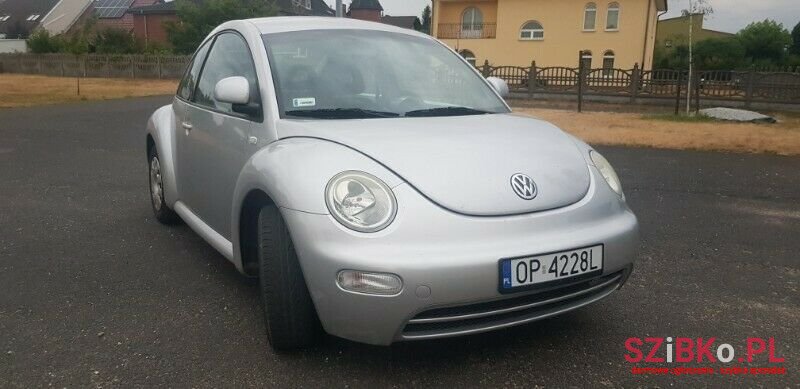 2001' Volkswagen New Beetle photo #1