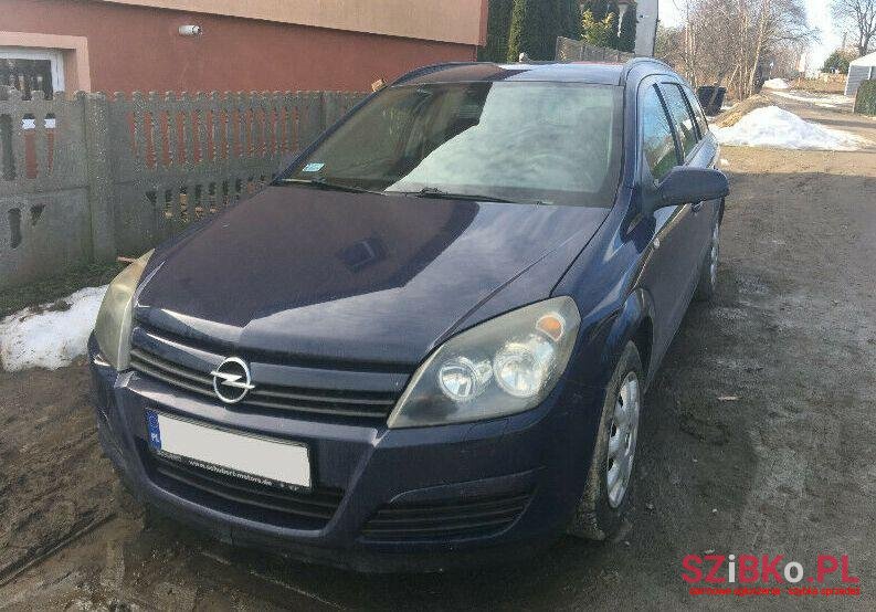 2004' Opel Astra photo #1