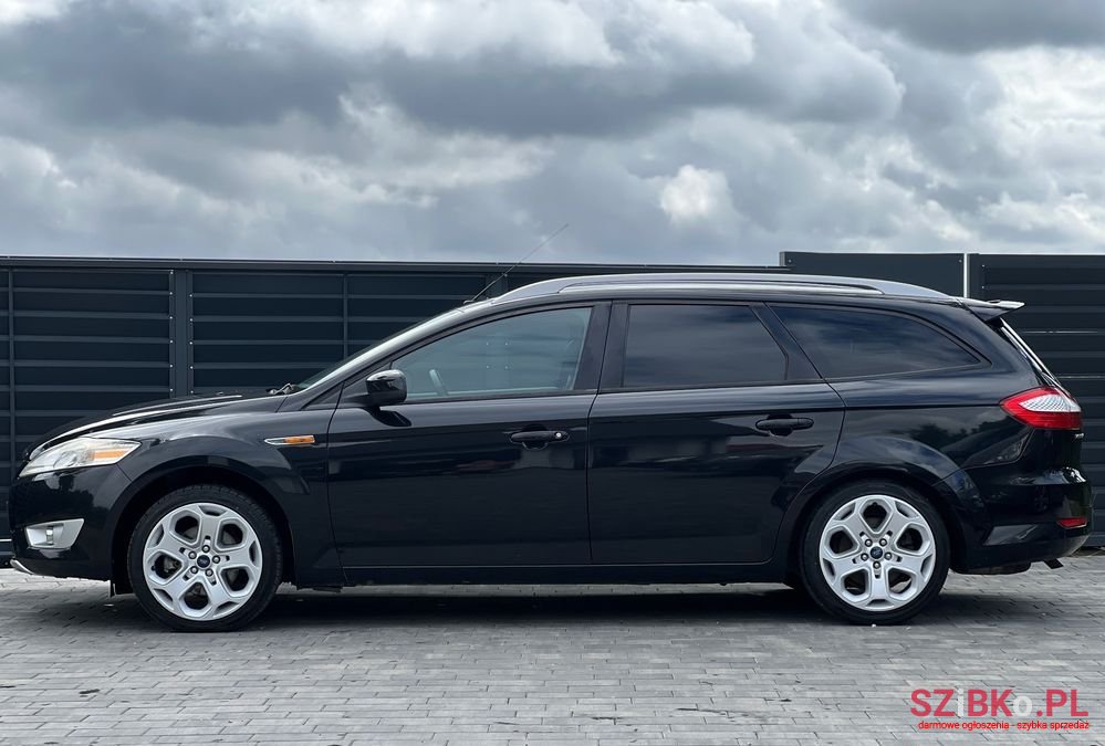 2010' Ford Mondeo 2.0 Titanium photo #3