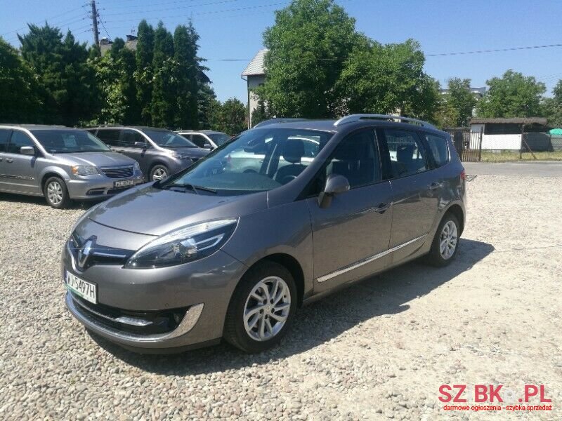 2013' Renault Scenic photo #2