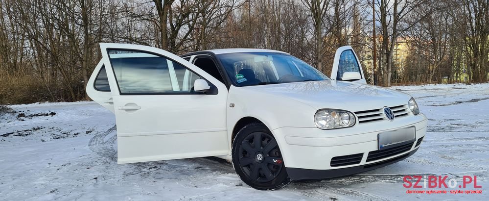 2000' Volkswagen Golf photo #2