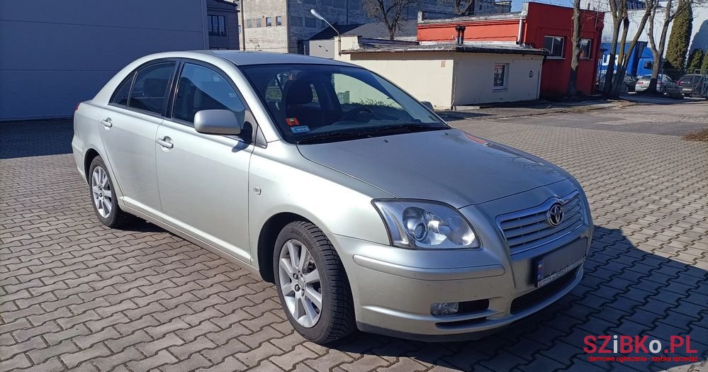 2003' Toyota Avensis 2.0 Vvt-I Sol photo #1