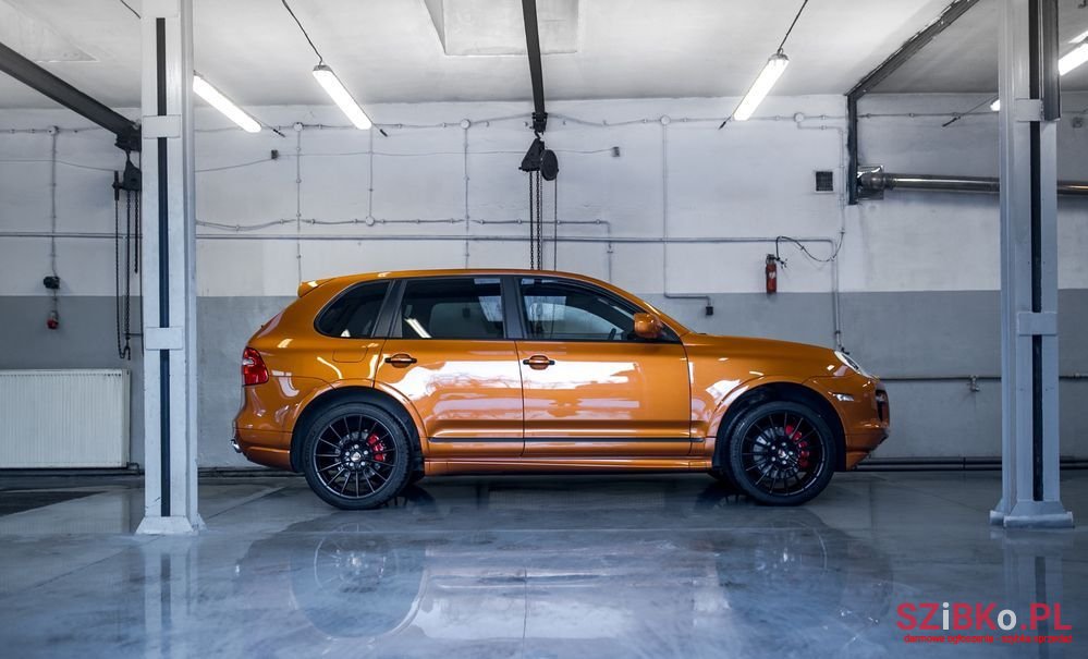 2008' Porsche Cayenne photo #5