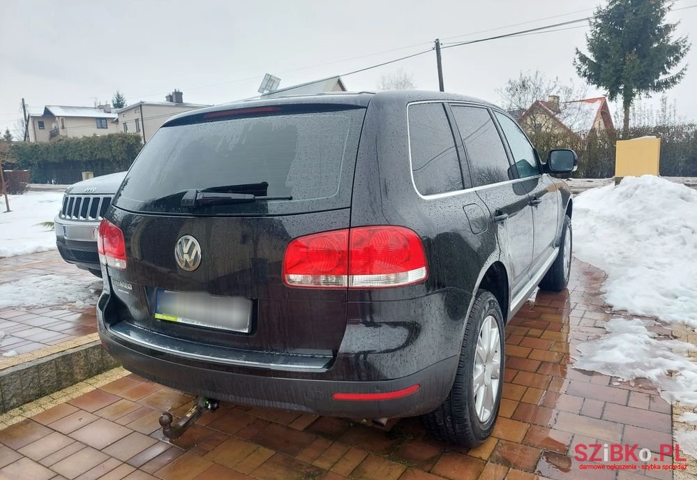 2005' Volkswagen Touareg photo #4