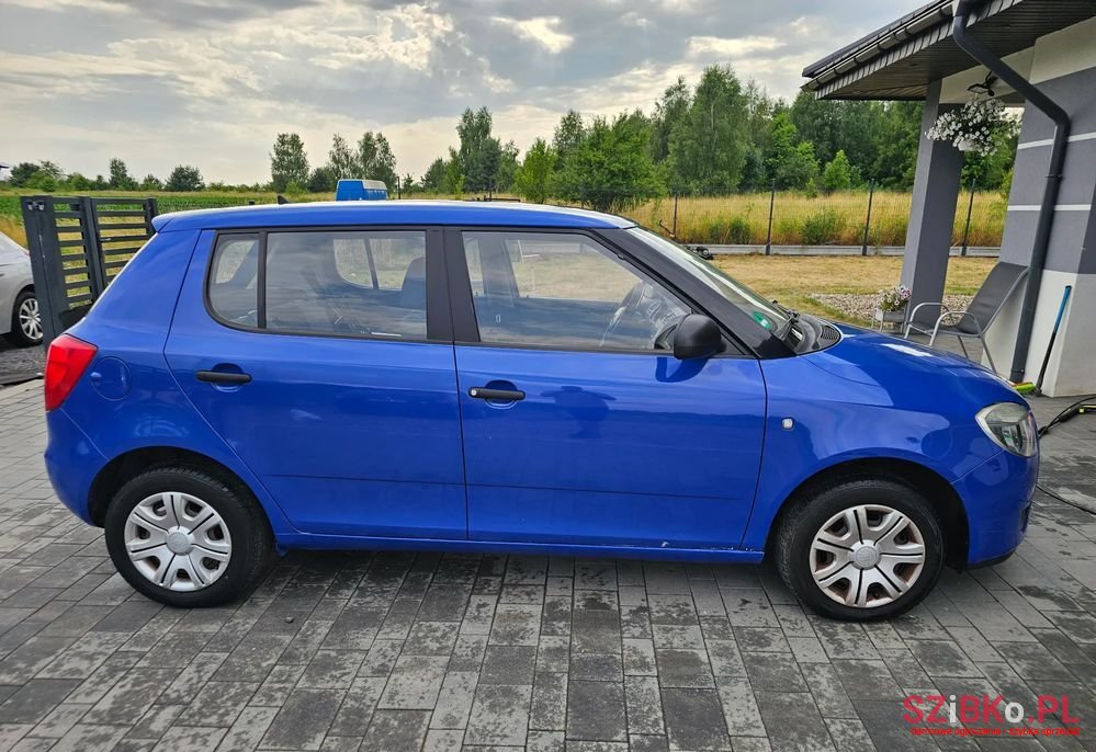 2009' Skoda Fabia 1.4 16V Classic photo #6