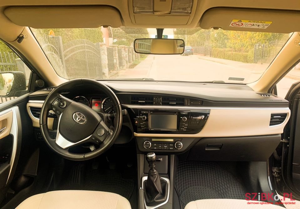 2013' Toyota Corolla photo #5