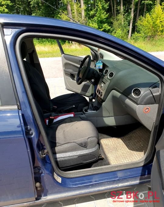 2008' Ford Focus photo #3