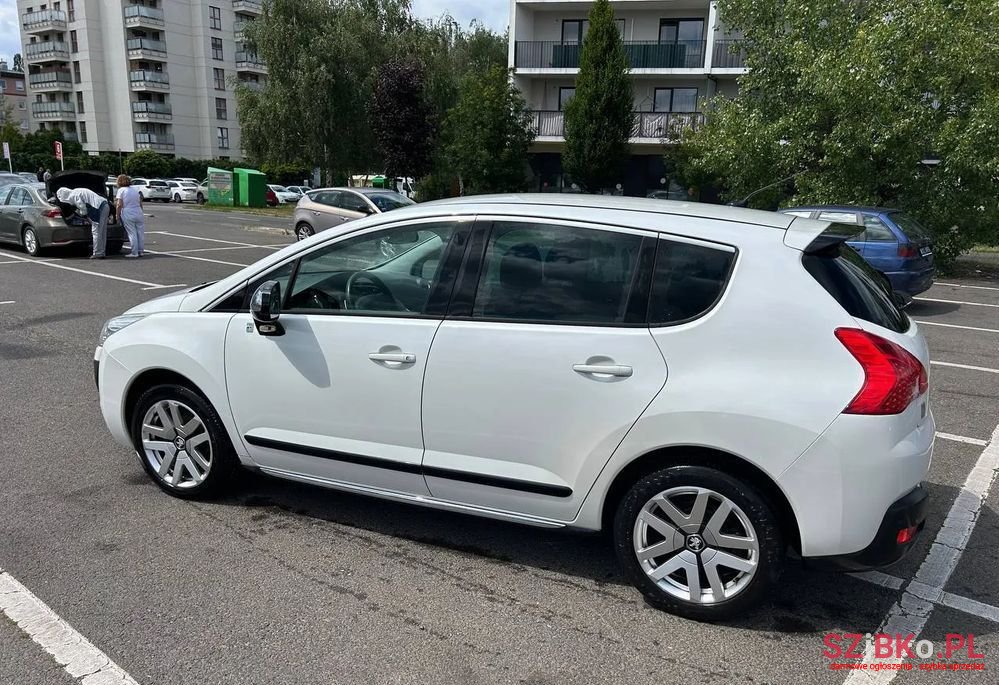 2012' Peugeot 3008 photo #3