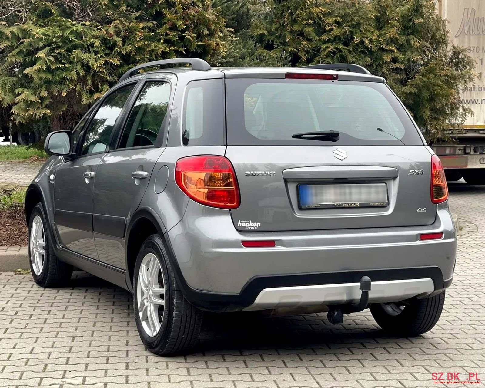 2011' Suzuki SX4 photo #6