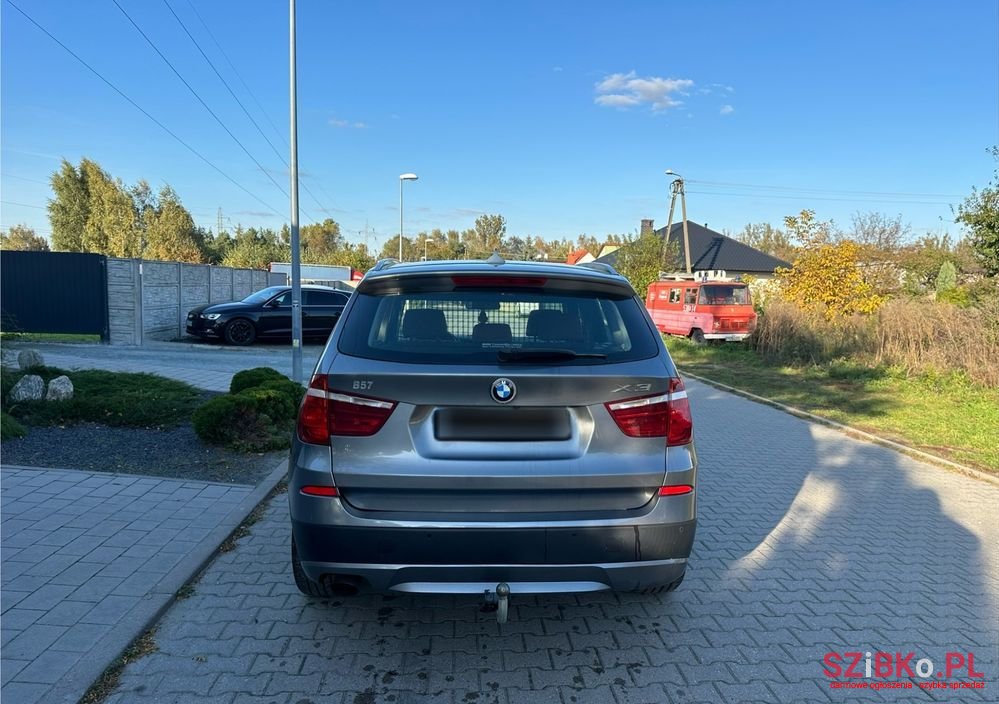 2011' BMW X3 Xdrive20D photo #2