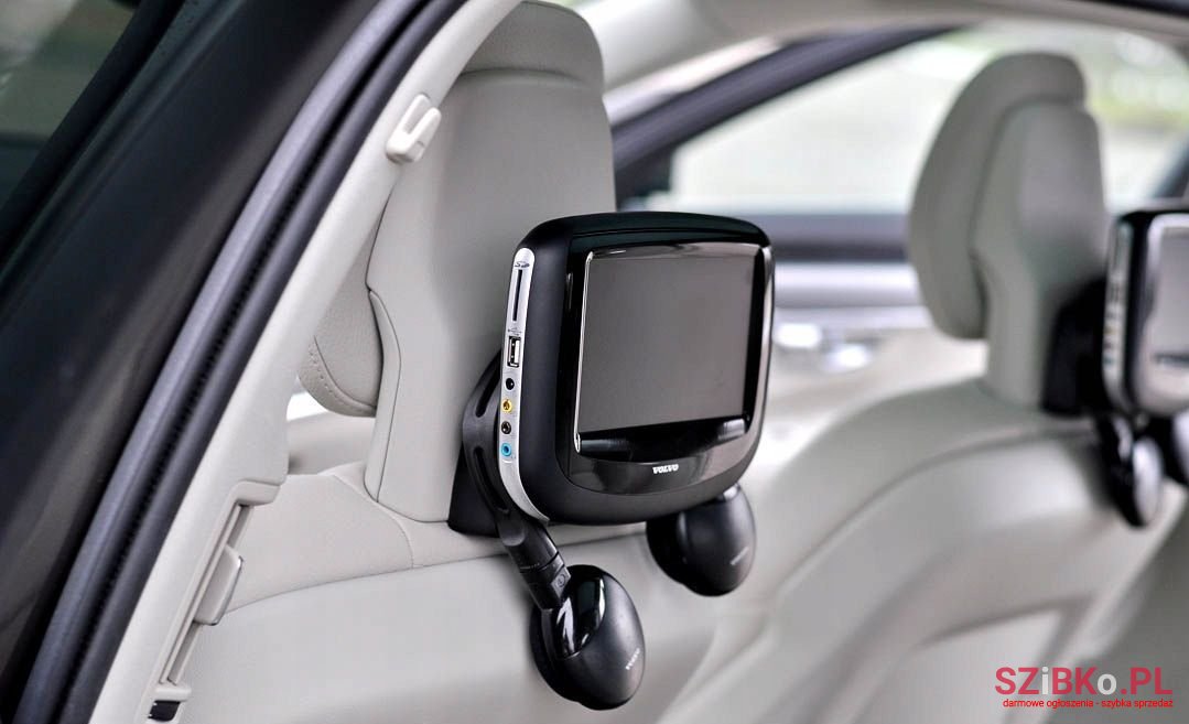 2017' Volvo V90 photo #3