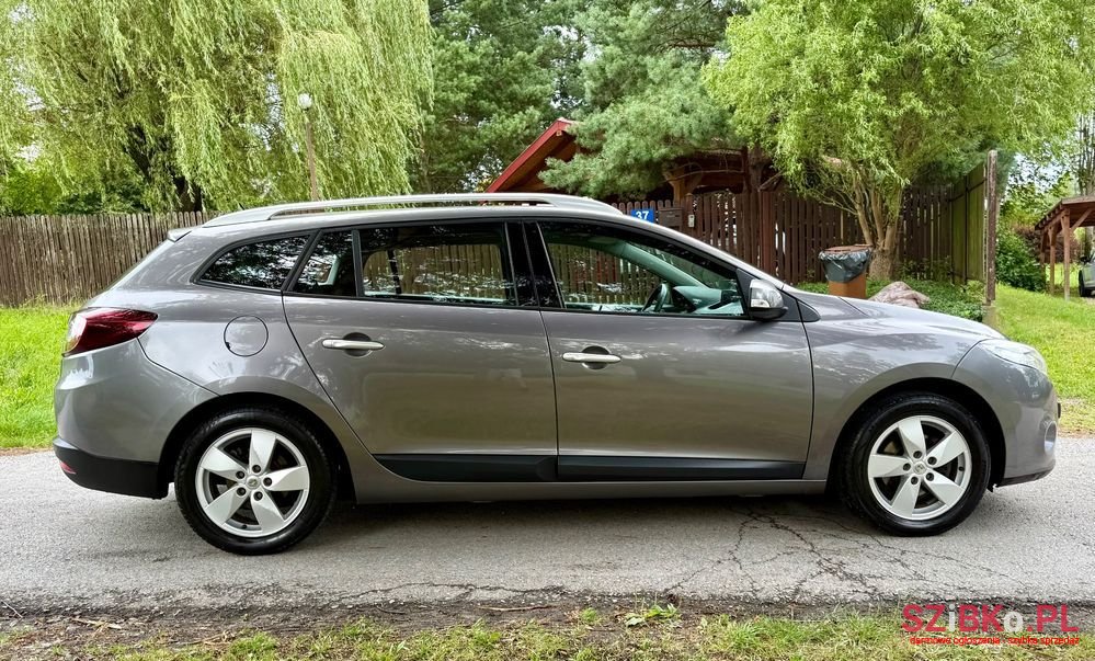 2010' Renault Megane photo #6