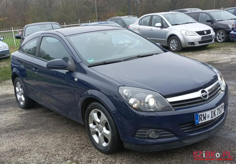 2005' Opel Astra Sport photo #1