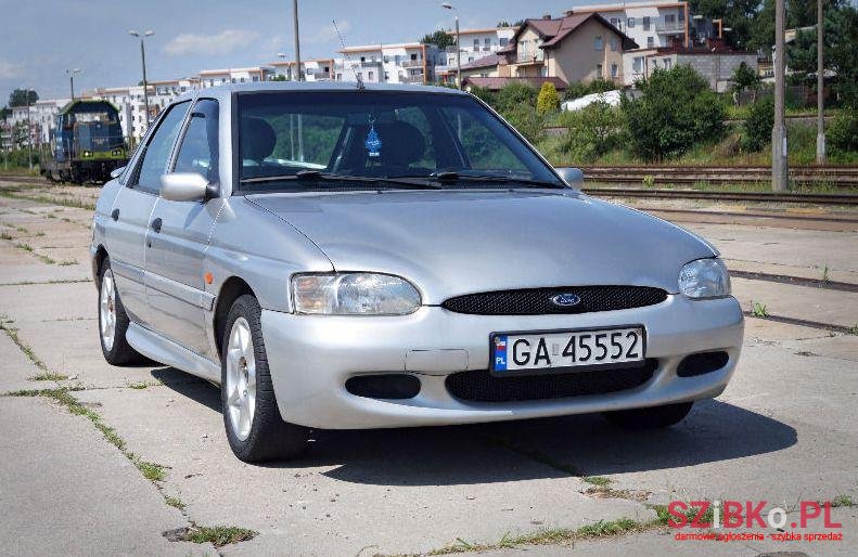 1995' Ford Escort photo #1