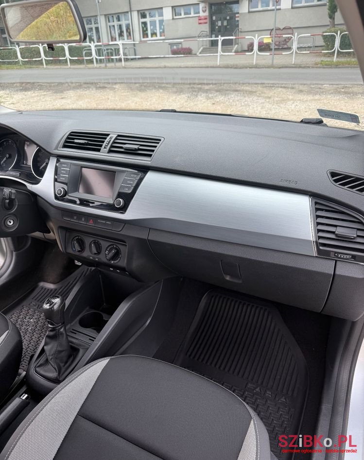 2017' Skoda Fabia 1.0 Tsi Style photo #6