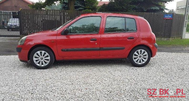 2002' Renault Clio photo #1