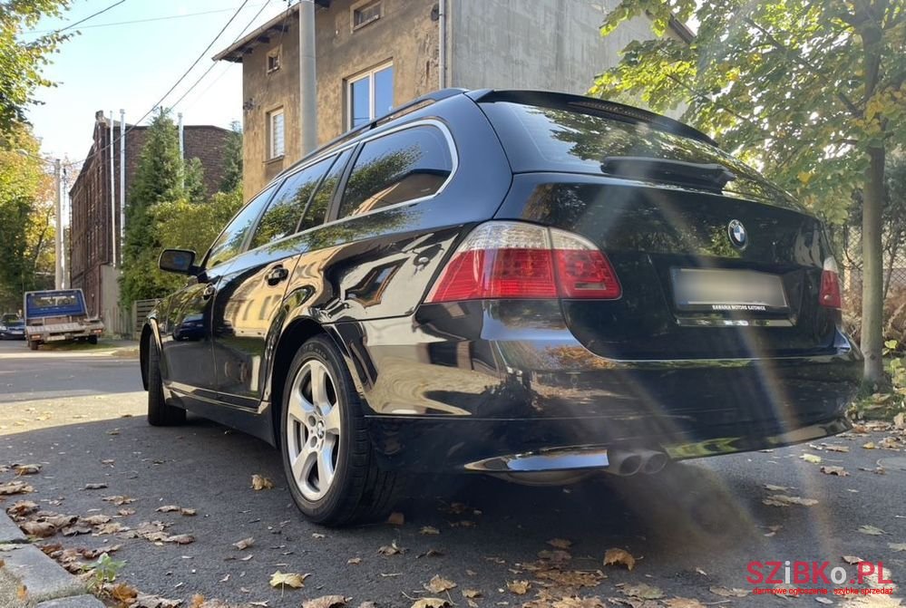 2009' BMW 5 Series 525D Xdrive Touring photo #3