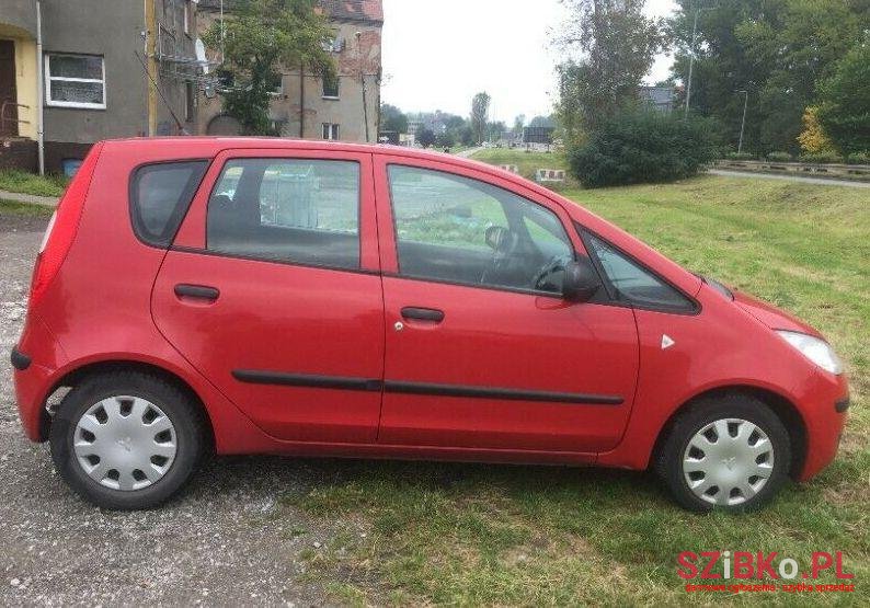 2008' Mitsubishi Colt photo #1