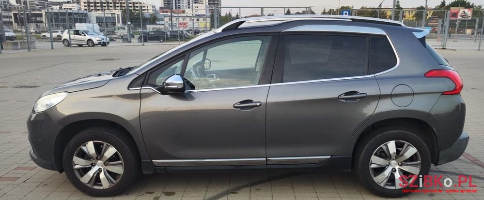 2015' Peugeot 2008 photo #3