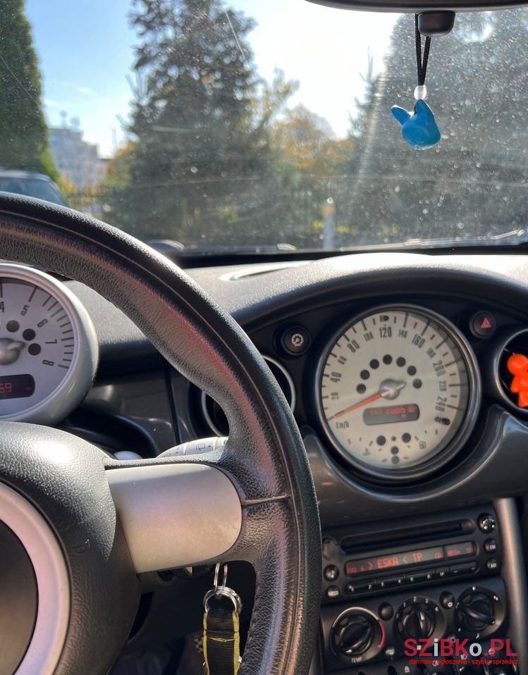 2004' MINI Cooper Standard photo #3