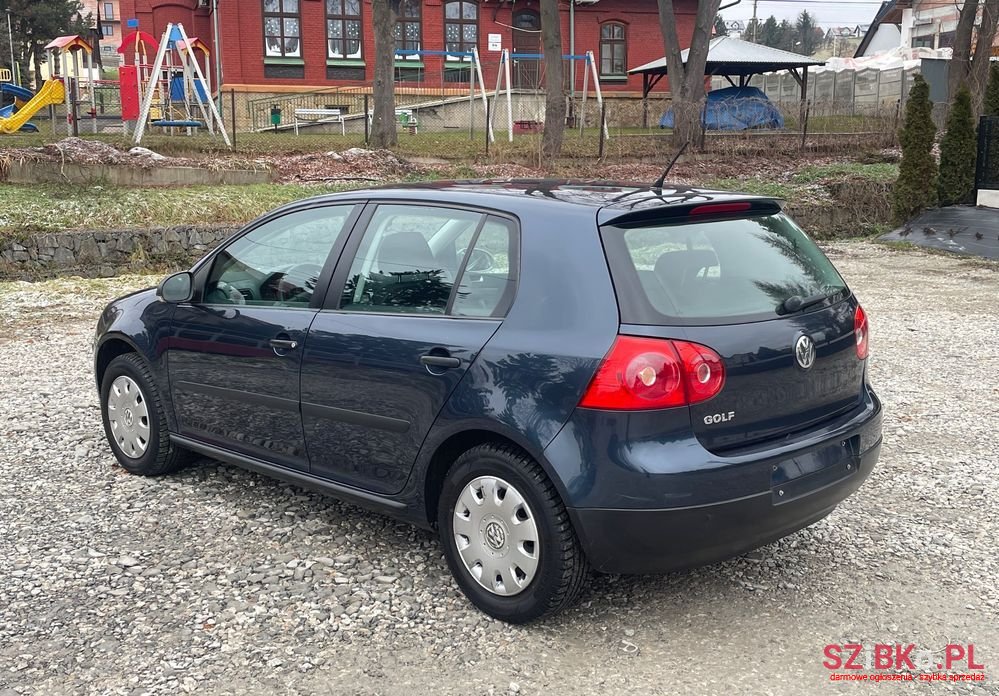 2006' Volkswagen Golf photo #4