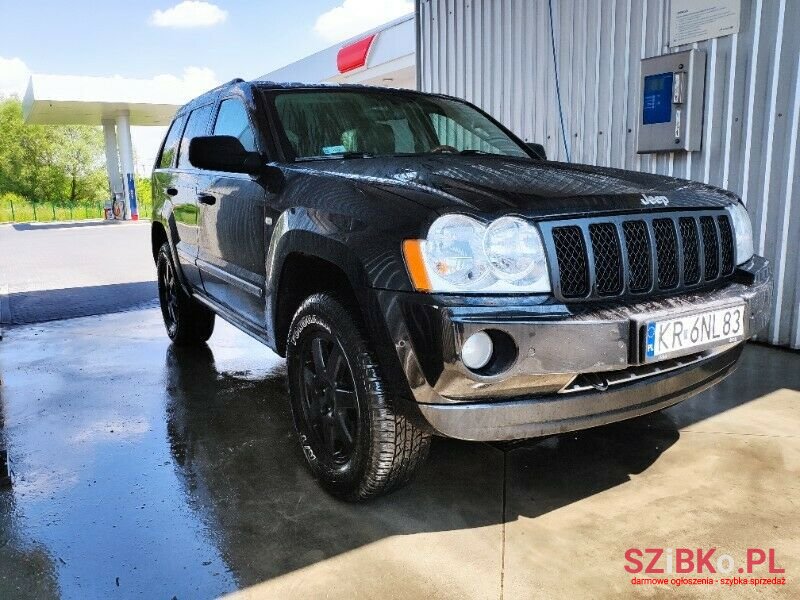 2007' Jeep Grand Cherokee photo #5