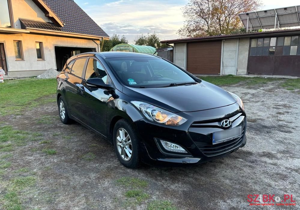 2013' Hyundai i30 1.4 Crdi Comfort photo #2