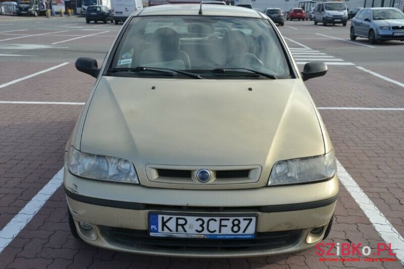 2005' Fiat Albea photo #3